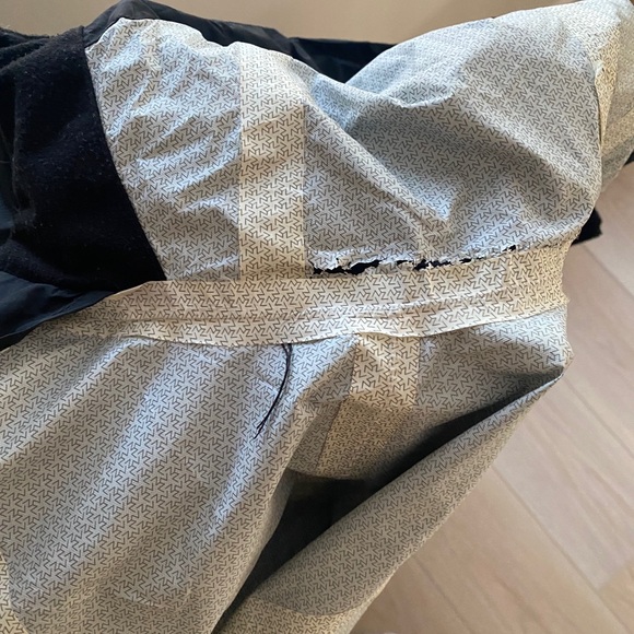 Volcom Rain Jacket - Picture 8 of 14